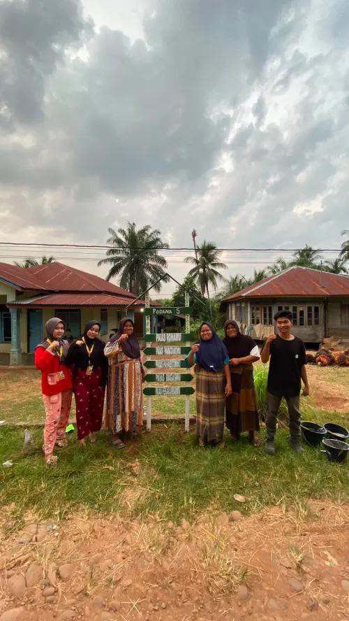 Mahasiswa KKN Ajak Masyarakat Desa Simbolon Memberi Apotek Hidup Berbasis Nilai Poda Na Lima