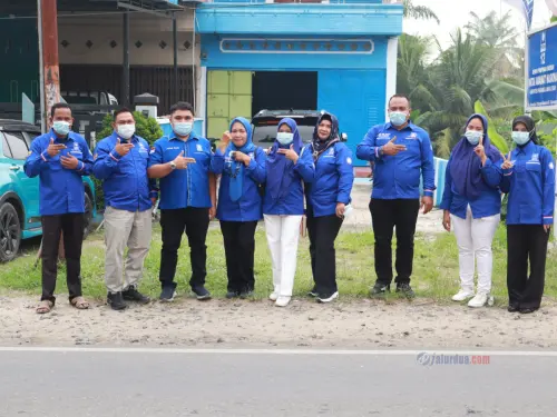 DPD PAN PALUTA GERAK CEPAT, BAGIKAN MASKER KEPADA MASYARAKAT TERDAMPAK ASAP KARHUTLA