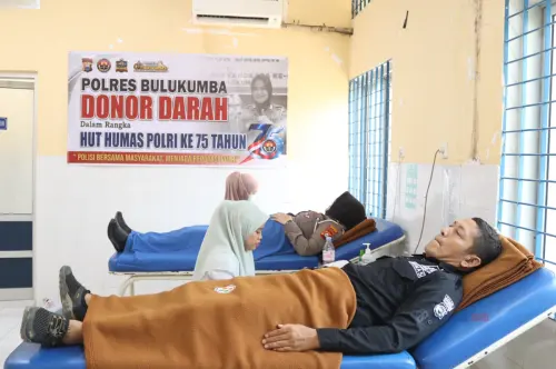 Aksi Donor Darah Polres Bulukumba Menyambut HUT Humas Polri ke-75
