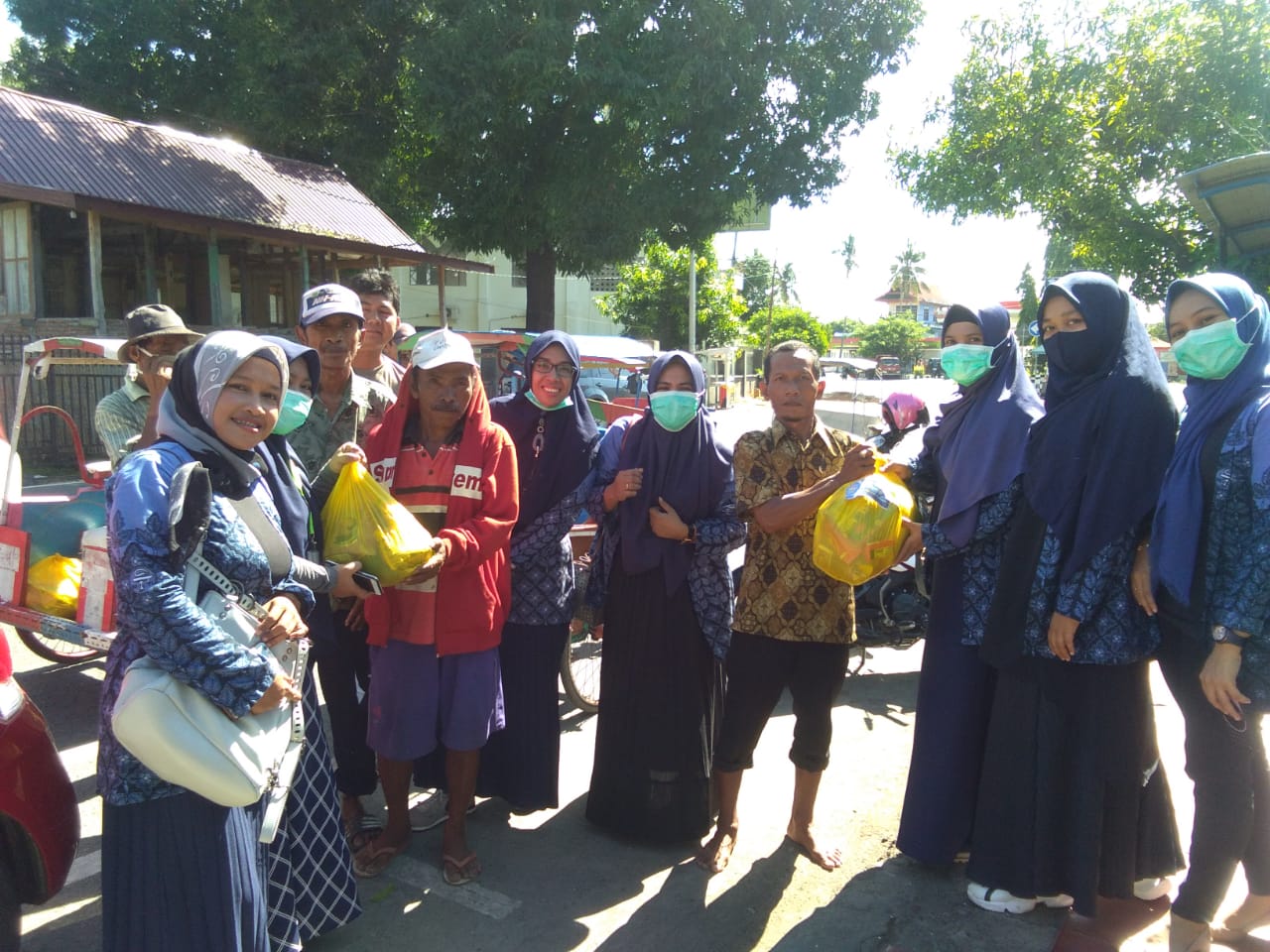 Galang Donasi dan Bansos, PAFI Cabang Bulukumba Telah Salurkan 63 Paket Sembako