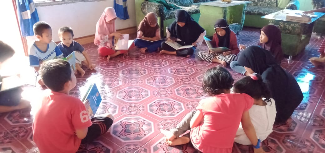 Ahad Ceria di Gema Pandemi Ujungloe, Eksplorasi Kemampuan Seni dan Bahasa