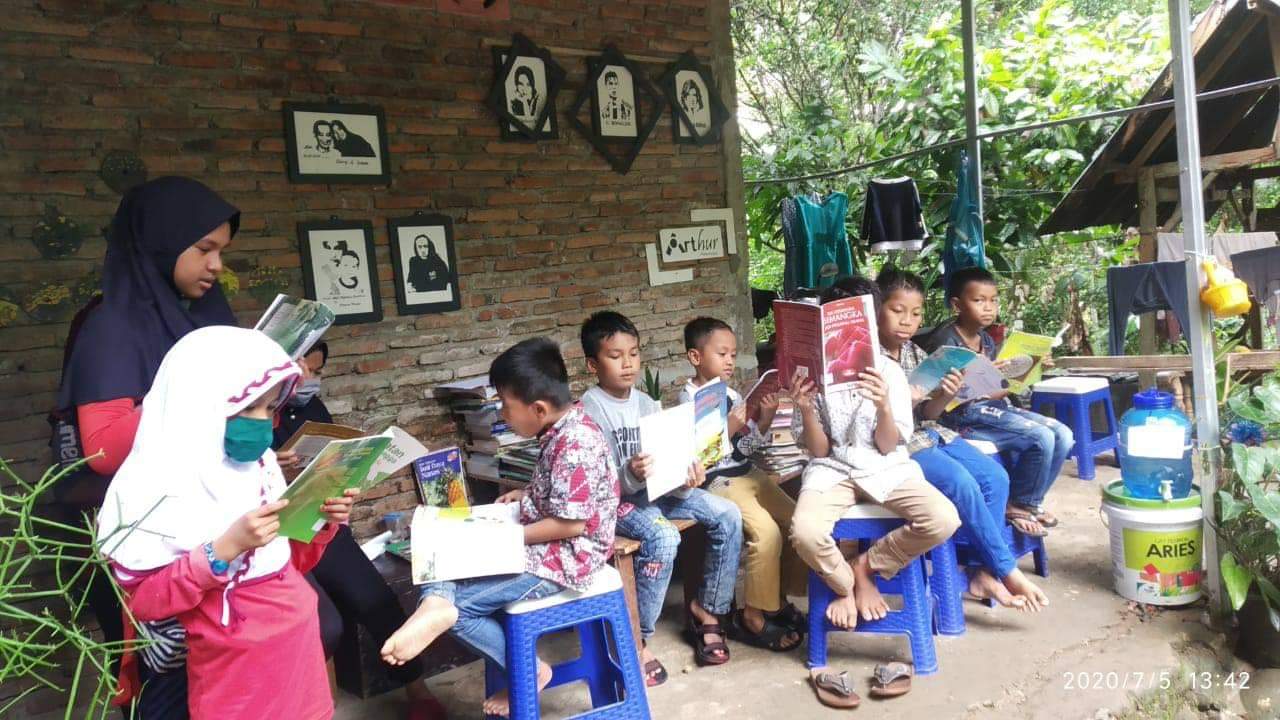 Buku-Buku Teras Yang Bergerak Dari Dusun Bentenge