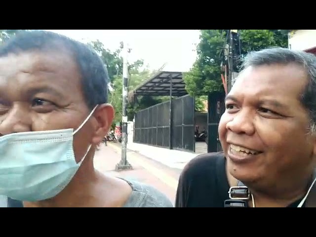 Bunga Trotoar : Sebuah Pesan Rakyat Untuk Presiden Jokowi